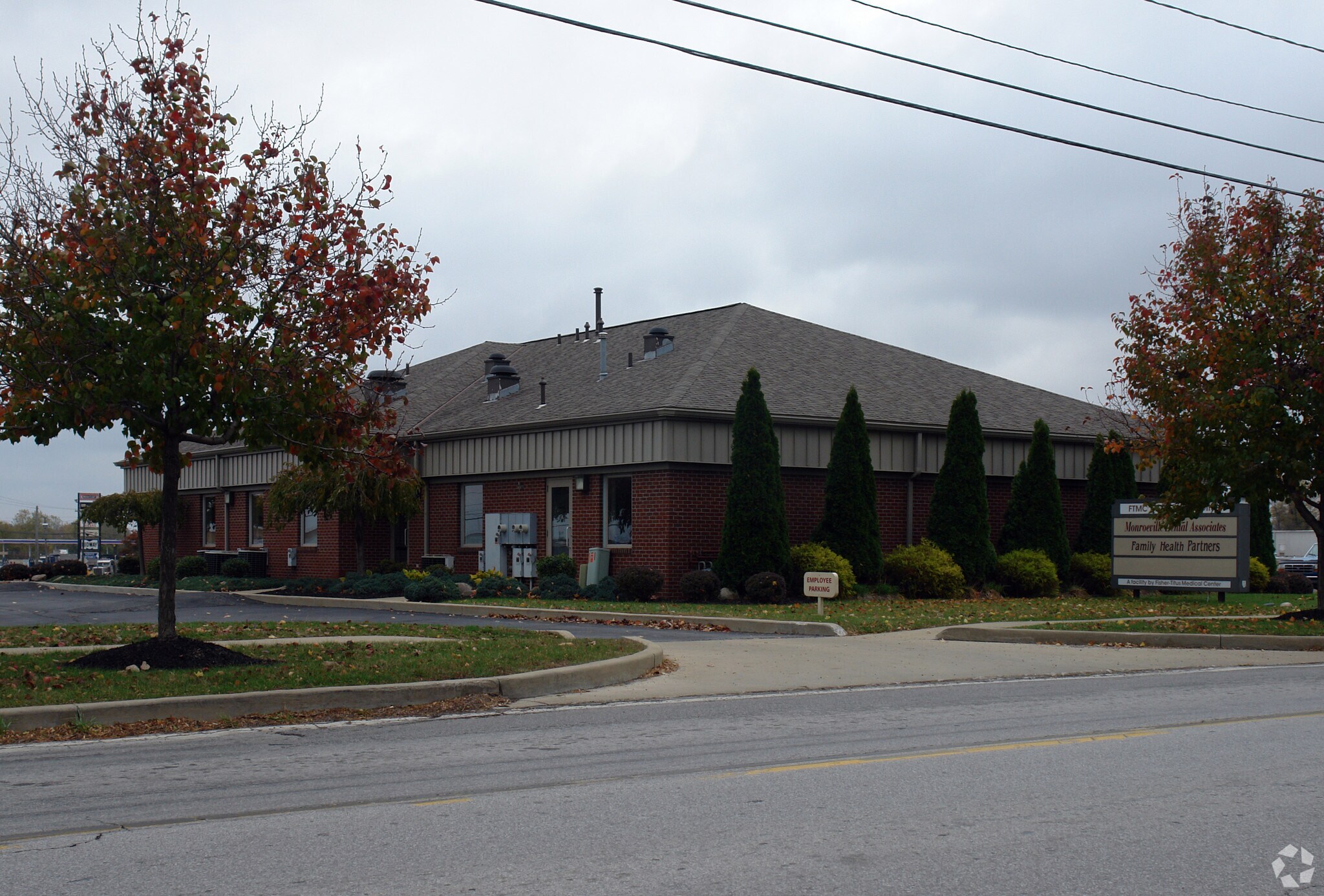 136 N Ridge St, Monroeville, OH à louer Photo principale– Image 1 sur 13