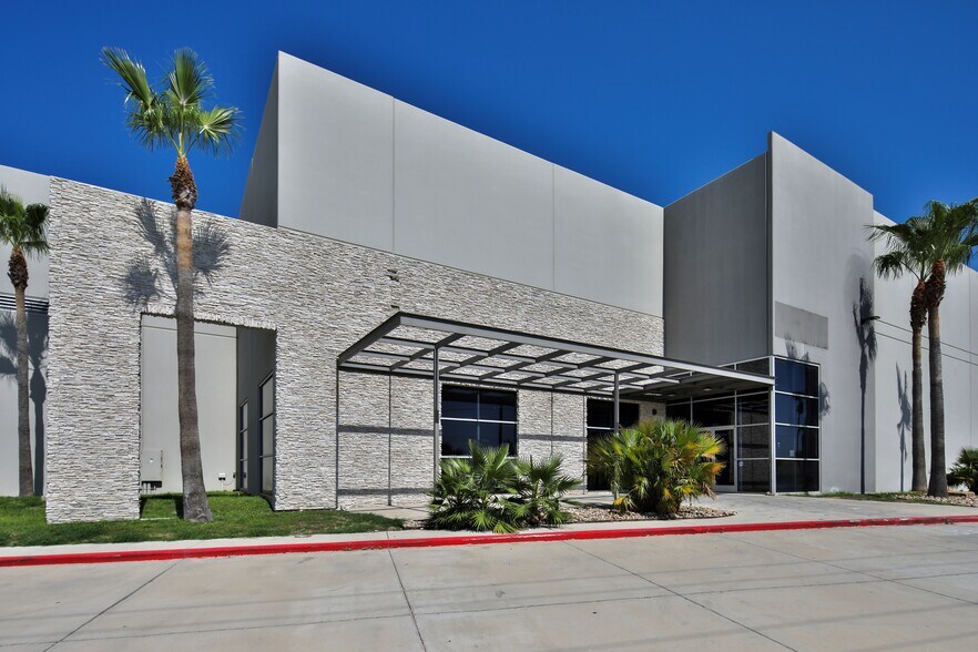 I-35 And Beltway Pky, Laredo, TX à louer - Photo de l’immeuble – Image 2 sur 13