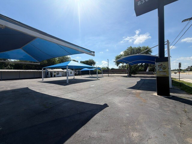 31004 Interstate 10 W, Boerne, TX à louer Photo principale– Image 1 sur 11