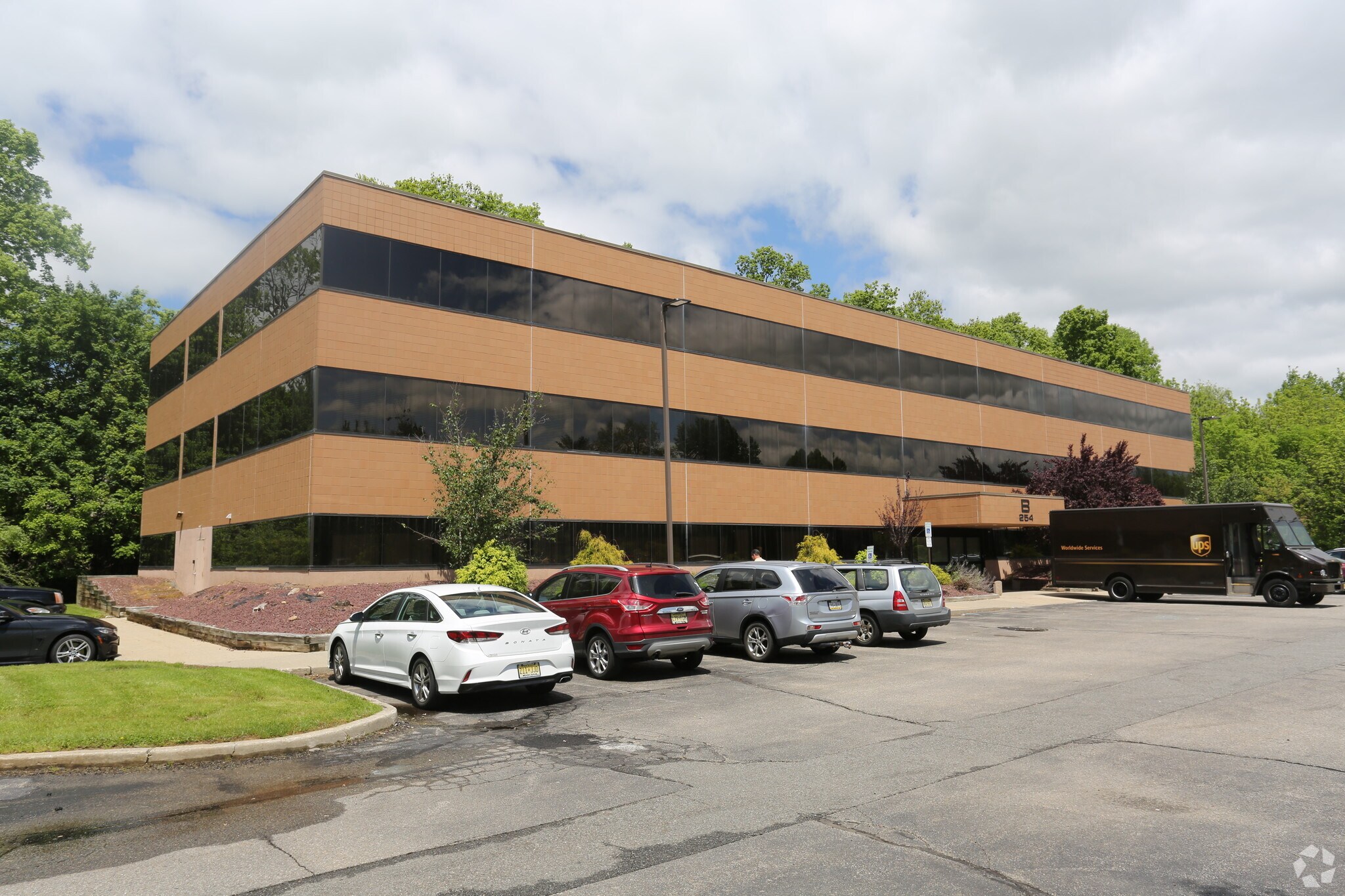 254-B Mountain Ave, Hackettstown, NJ à louer Photo principale– Image 1 sur 8