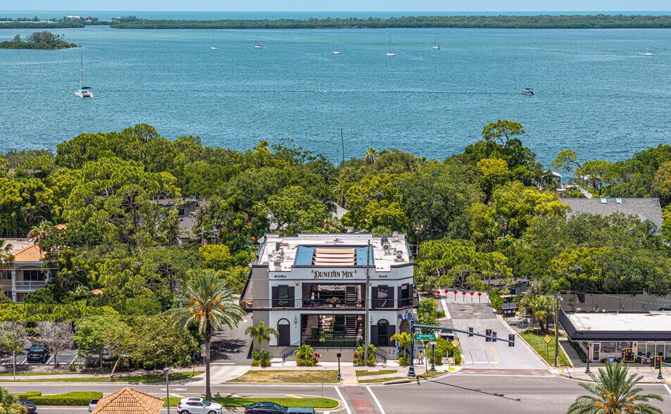990 Broadway, Dunedin, FL à louer - Photo principale – Image 1 sur 16