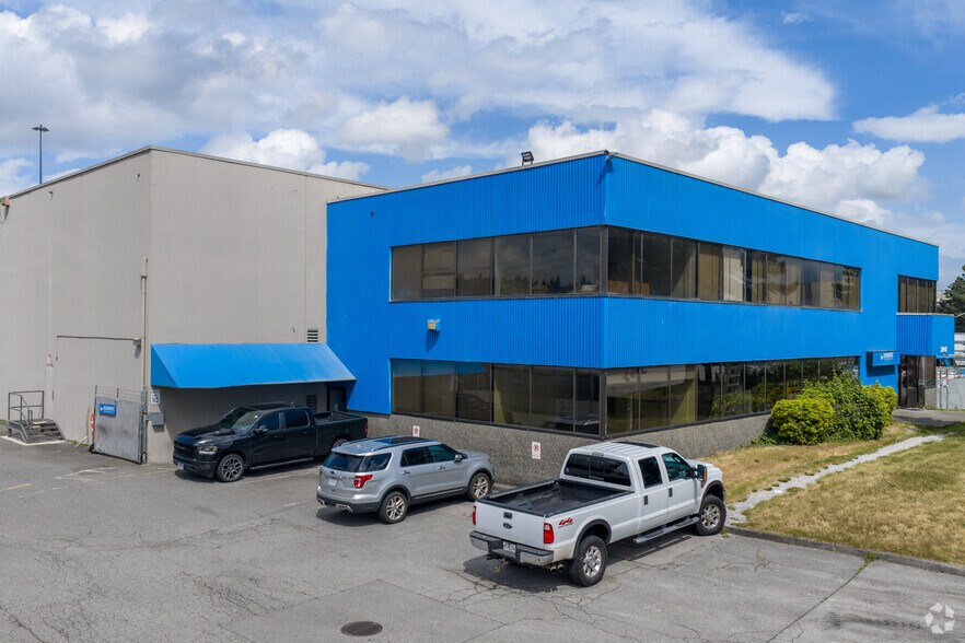 2401 United Blvd, Coquitlam, BC à vendre - Photo de l’immeuble – Image 3 sur 5