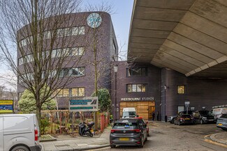 Plus de détails pour 242 Acklam Rd, Londres - Bureau à louer