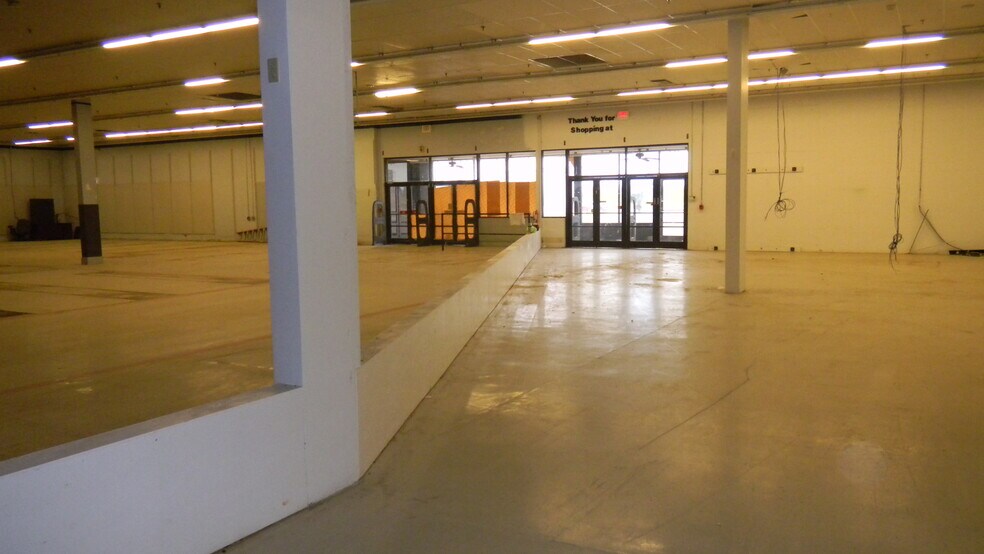 100 N US Highway 77, Raymondville, TX à vendre - Photo de l’immeuble – Image 2 sur 2