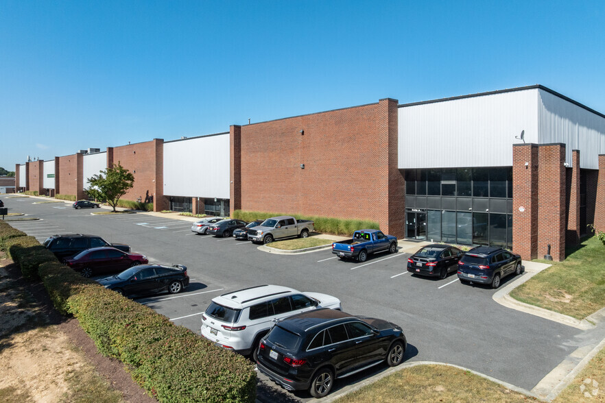 8221 Preston Ct, Jessup, MD à louer - Photo de l’immeuble – Image 2 sur 20