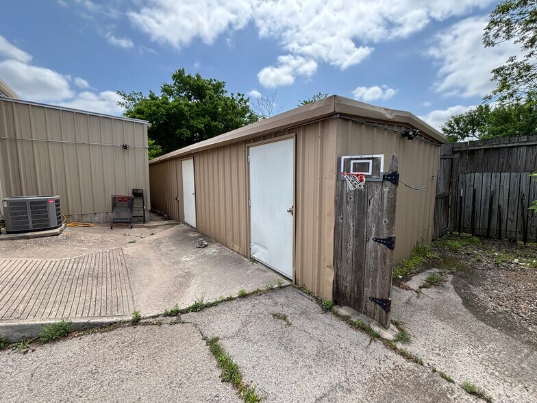 105 W Pecan St, Burnet, TX à vendre - Photo de l’immeuble – Image 2 sur 4