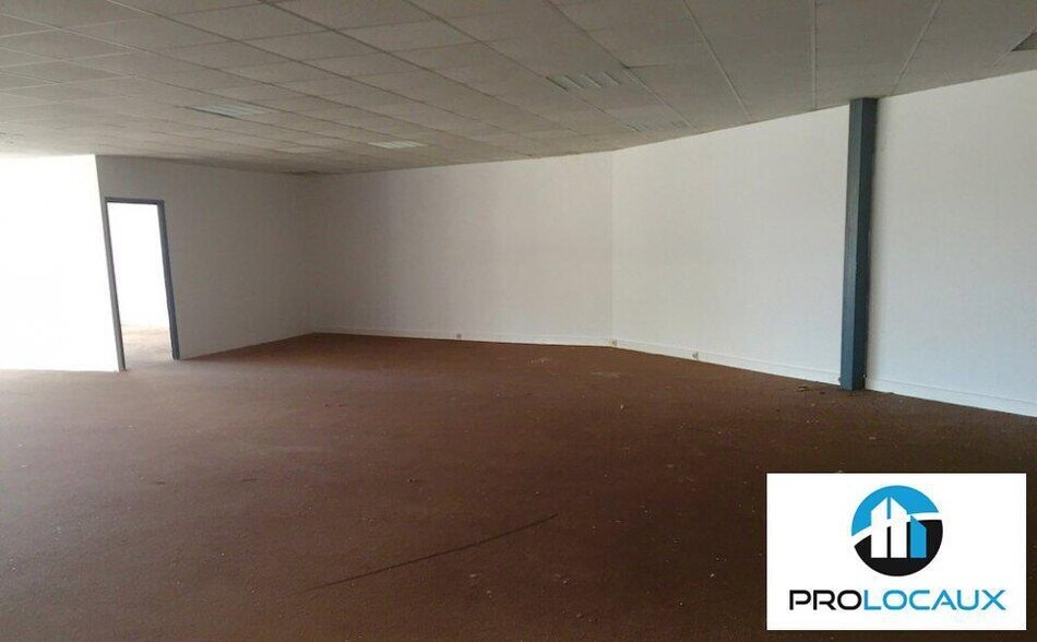 Bureau dans Compiègne à louer - Photo de l’immeuble – Image 3 sur 3