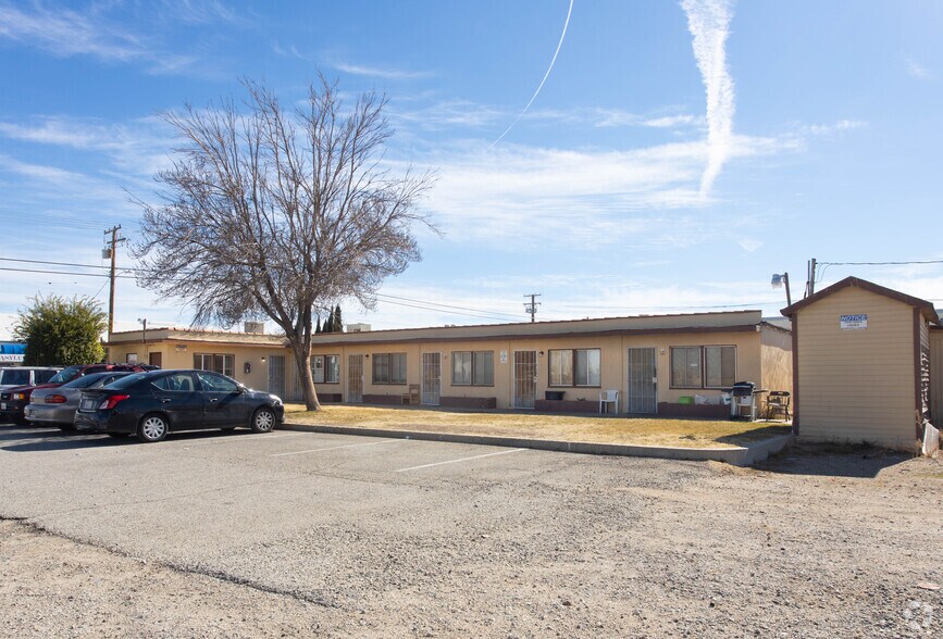 38717 6th St E, Palmdale, CA à vendre - Photo principale – Image 2 sur 21