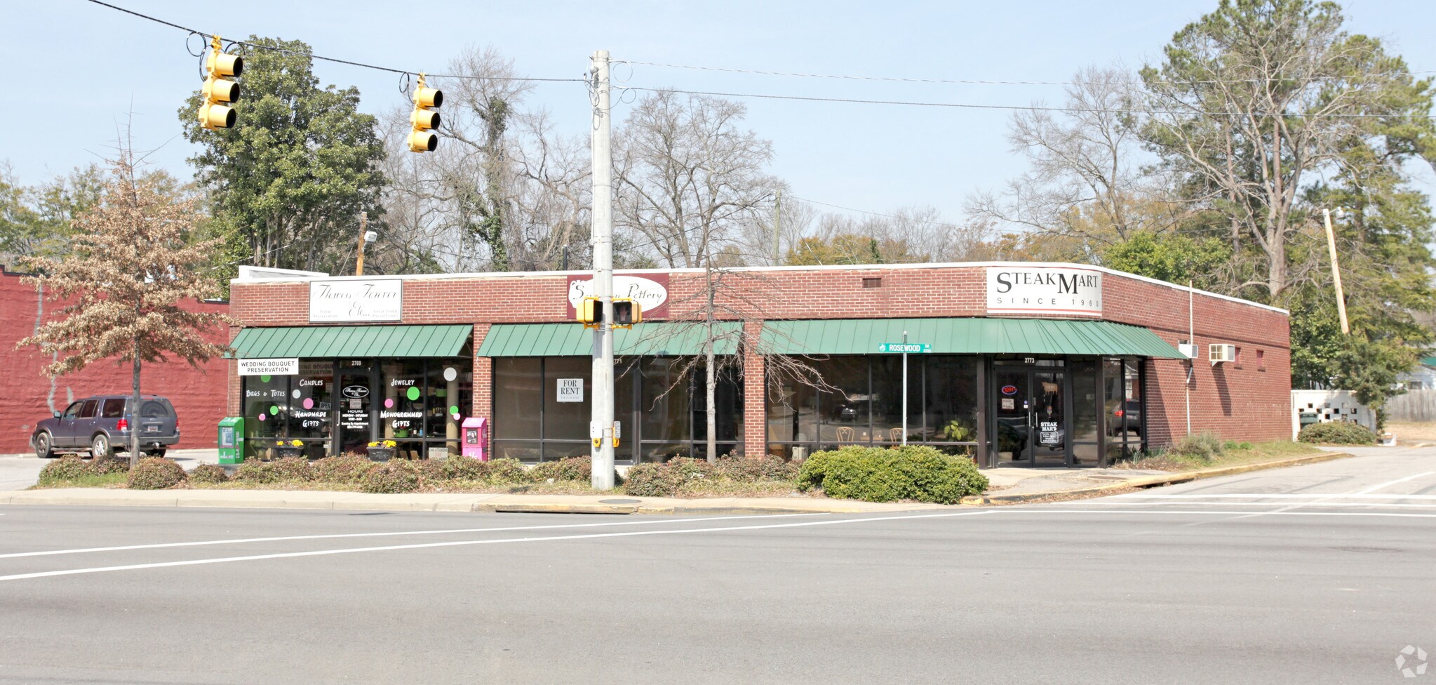 2757-2773 Rosewood Dr, Columbia, SC à louer Photo principale– Image 1 sur 6