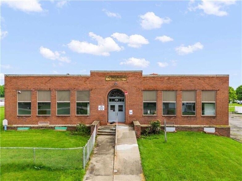 1530 Hillcrest Ave, Washington, PA à vendre - Photo de l’immeuble – Image 2 sur 29