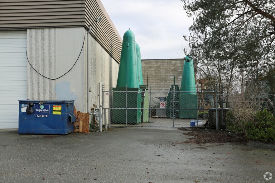 17969 Roan Pl, Surrey, BC à louer - Photo de l’immeuble – Image 2 sur 3