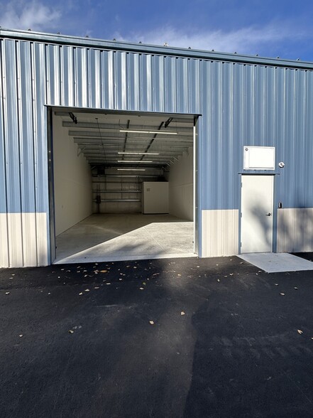 32 Industrial Rd, Prospect, CT à louer - Photo de l’immeuble – Image 3 sur 5