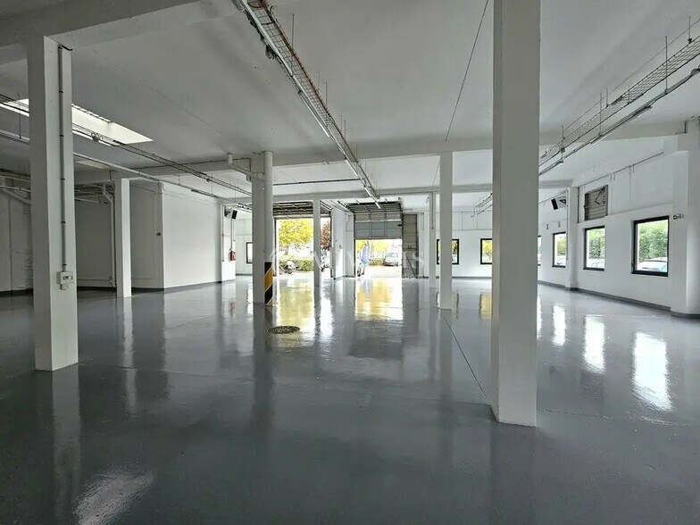 Local d’activités dans Gennevilliers à louer - Photo de l’immeuble – Image 2 sur 6