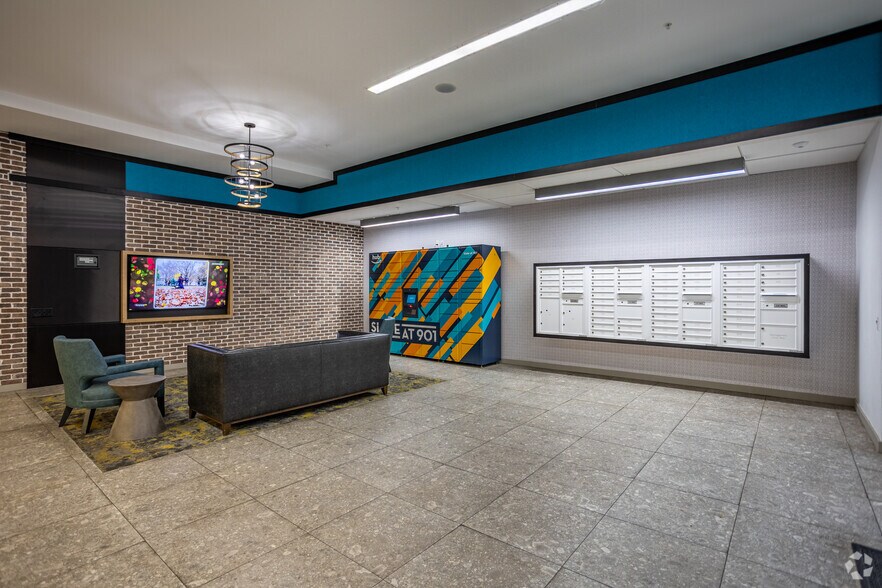 2010 Cumberland Ave, Knoxville, TN à louer - Photo intérieure – Image 3 sur 59