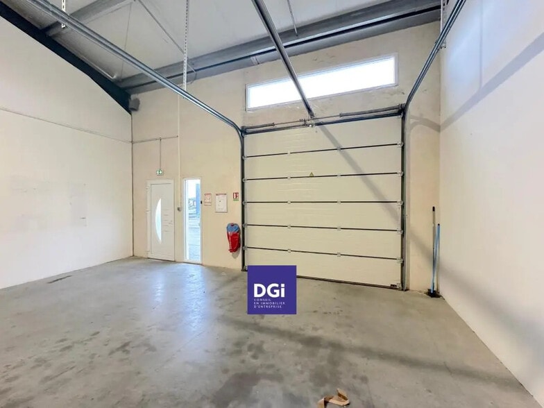 Local d’activités dans Nîmes à louer - Photo intérieure – Image 3 sur 5