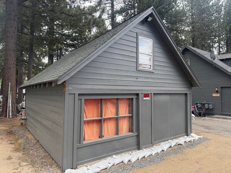937 3rd St, South Lake Tahoe, CA à vendre - Photo de l’immeuble – Image 3 sur 7
