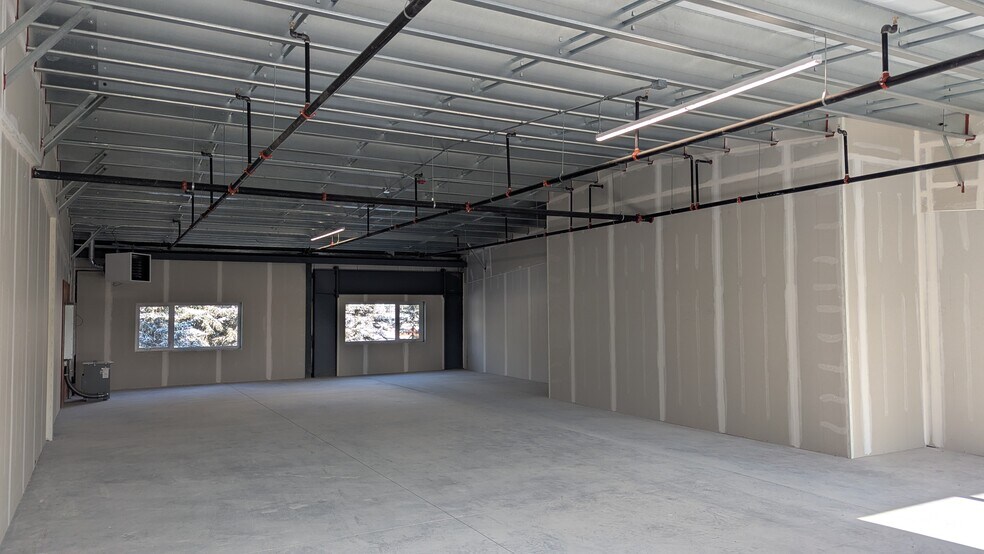 100 Alpine Mdws, Canmore, AB à louer - Photo intérieure – Image 3 sur 11