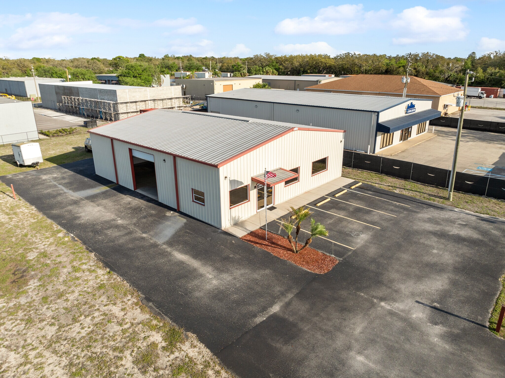 18820 Sakera Rd, Hudson, FL à louer Photo de l’immeuble– Image 1 sur 40