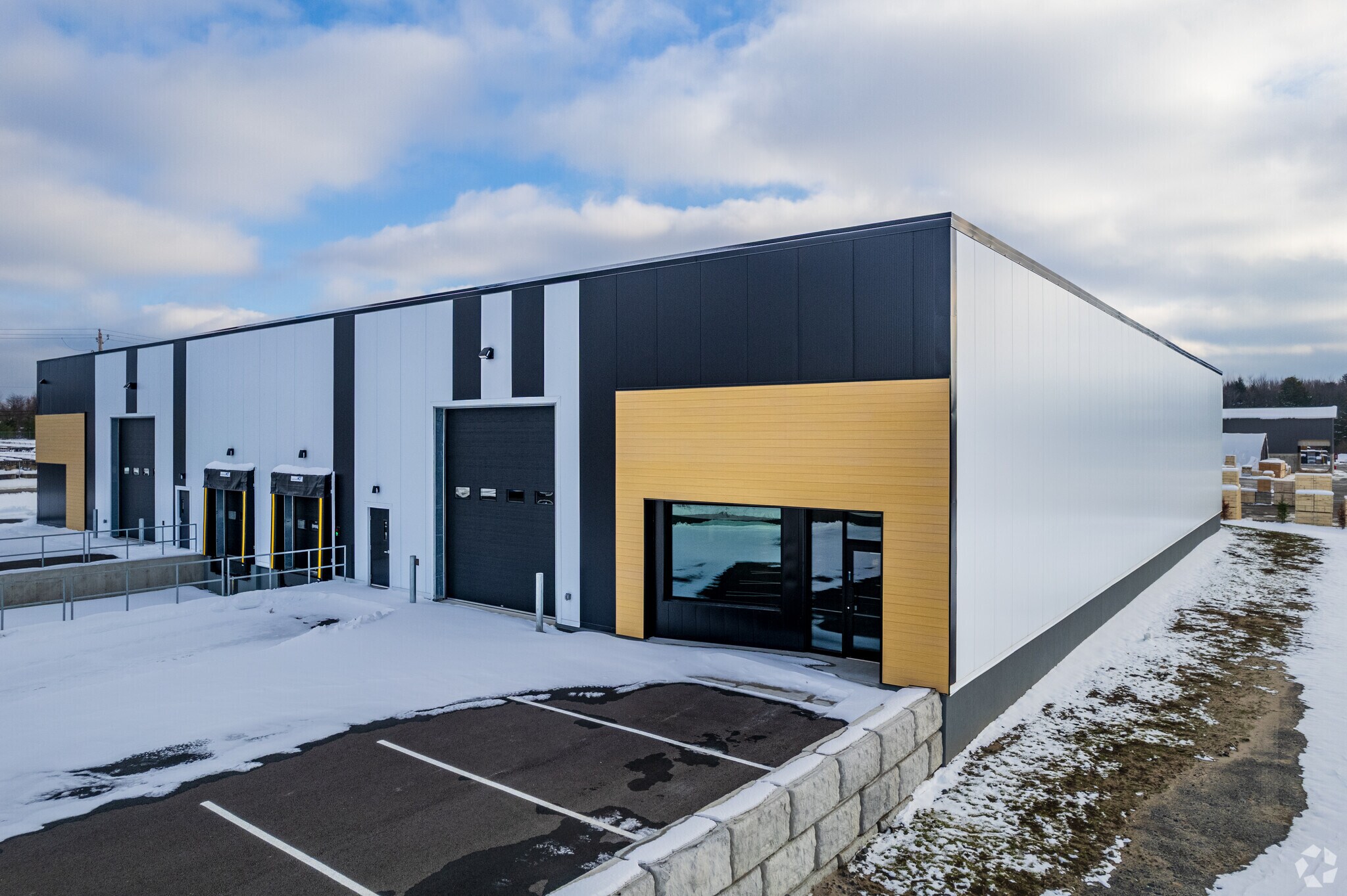 210 Rue Bonin, Acton Vale, QC à louer Photo principale– Image 1 sur 5