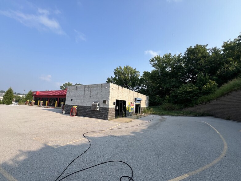 12425 Dorsett Rd, Maryland Heights, MO à louer - Photo de l’immeuble – Image 3 sur 6
