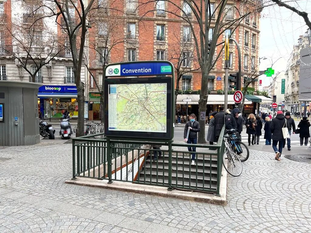 Local commercial dans Paris à louer Photo de l’immeuble– Image 1 sur 6