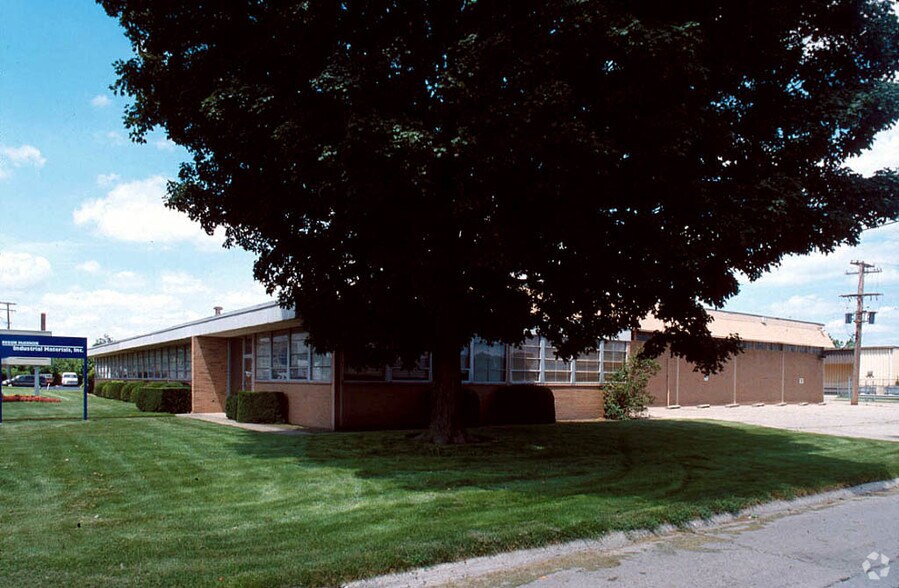 24800 Plymouth Rd, Redford, MI à vendre - Photo de l’immeuble – Image 2 sur 6