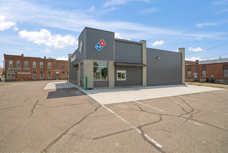 1201 Elm St, Cumberland, WI à vendre - Photo de l’immeuble – Image 3 sur 7