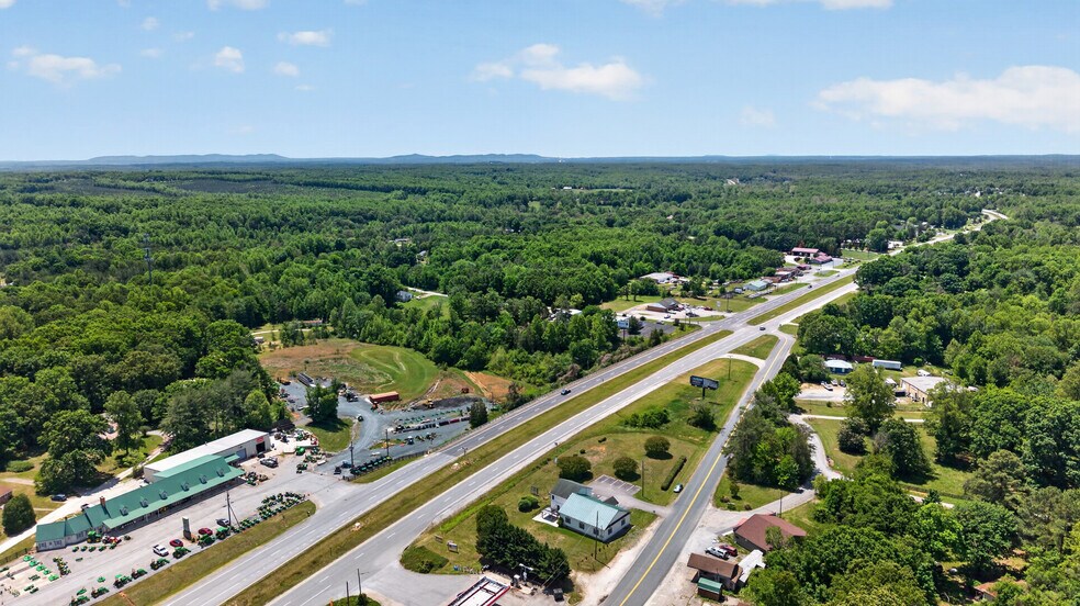 168 Faulconerville Dr, Amherst, VA à vendre - Photo de l’immeuble – Image 3 sur 46
