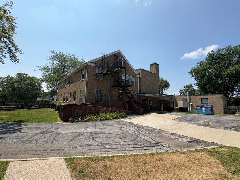 411 W Division St, Manteno, IL à vendre - Photo principale – Image 1 sur 22
