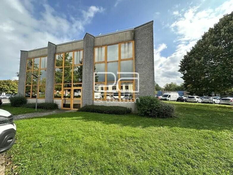 Bureau dans Villers-lès-Nancy à vendre - Photo de l’immeuble – Image 1 sur 12