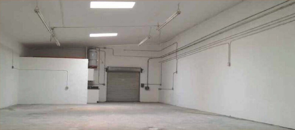 8931 National Blvd, Los Angeles, CA à louer - Photo de l’immeuble – Image 3 sur 7