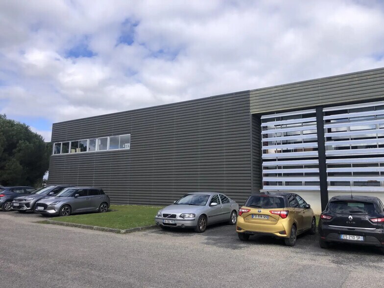 Industriel/Logistique dans Blanquefort à vendre - Photo de l’immeuble – Image 2 sur 15