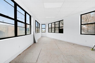 4701 Greenpoint Ave, Sunnyside, NY à louer Photo intérieure– Image 1 sur 6