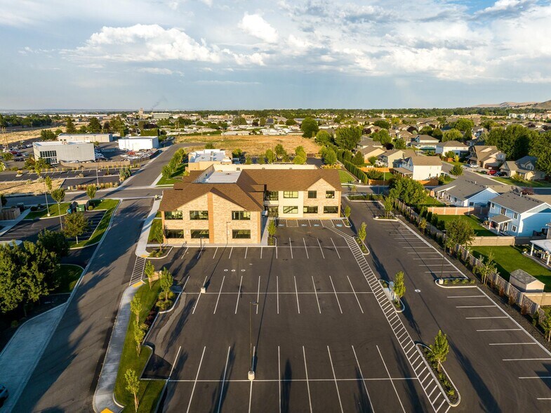 30 S Louisiana St, Kennewick, WA à louer - Photo de l’immeuble – Image 3 sur 3