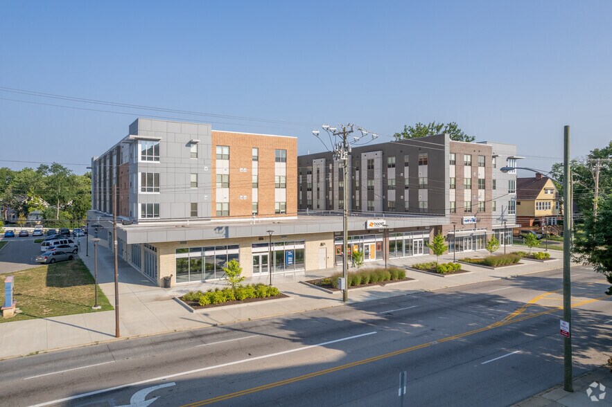 3559 Reading Rd, Cincinnati, OH à louer - Photo de l’immeuble – Image 3 sur 6