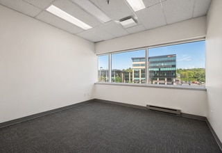 1305 Boul Lebourgneuf, Québec, QC à louer Photo intérieure– Image 1 sur 5