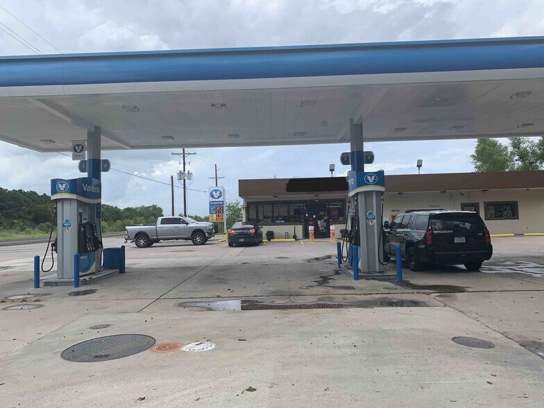 16449 Hwy 124, Fannett, TX à vendre - Photo de l’immeuble – Image 2 sur 11