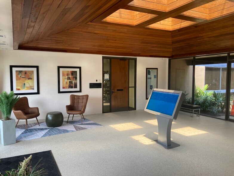 4851 Keller Springs Rd, Addison, TX à louer - Hall d’entrée – Image 1 sur 6