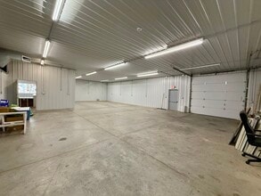 612 E Tipton St, Seymour, IN à vendre Photo intérieure– Image 1 sur 7