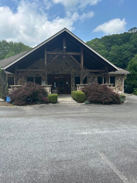 773 N Main St, Clayton, GA à louer - Photo de l’immeuble – Image 2 sur 9