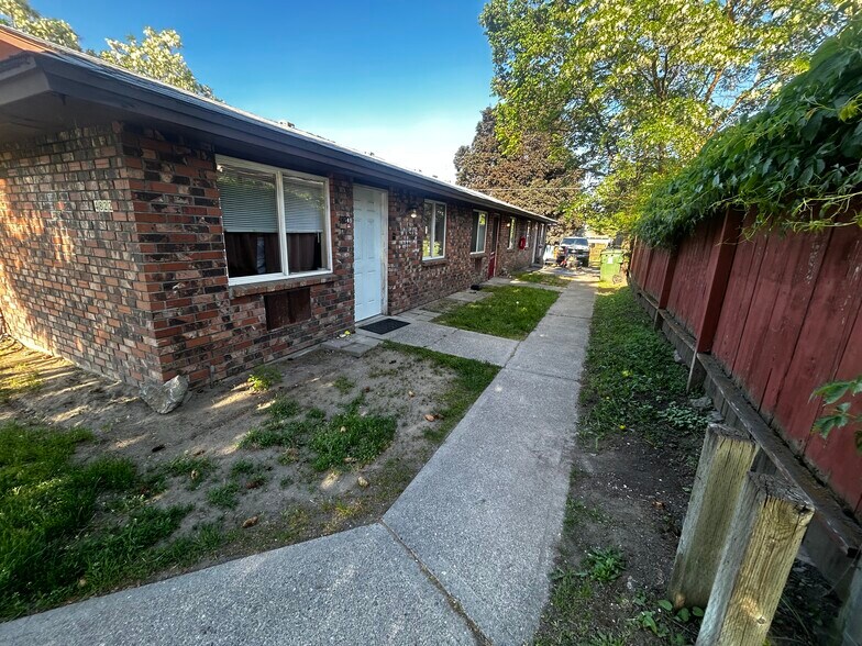 4822 N Lee St, Spokane, WA à vendre - Photo de l’immeuble – Image 3 sur 10