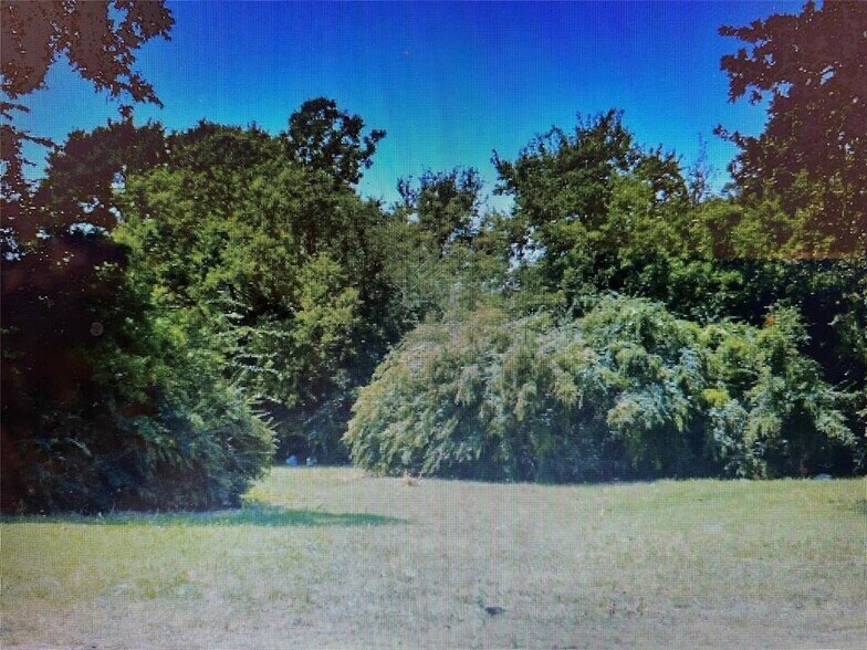 3503 E Overton Ct, Dallas, TX à vendre - Photo de l’immeuble – Image 2 sur 4