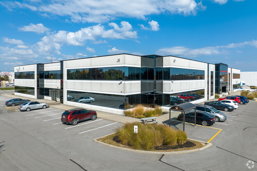 3301 Langstaff Rd, Vaughan, ON à louer - Photo de l’immeuble – Image 1 sur 3