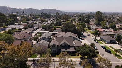 306 E Foothill Blvd, Glendora, CA - Vue aérienne  vue de carte - Image1