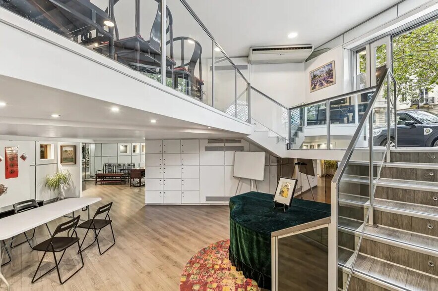 Bureau dans Paris à vendre - Photo de l’immeuble – Image 2 sur 10