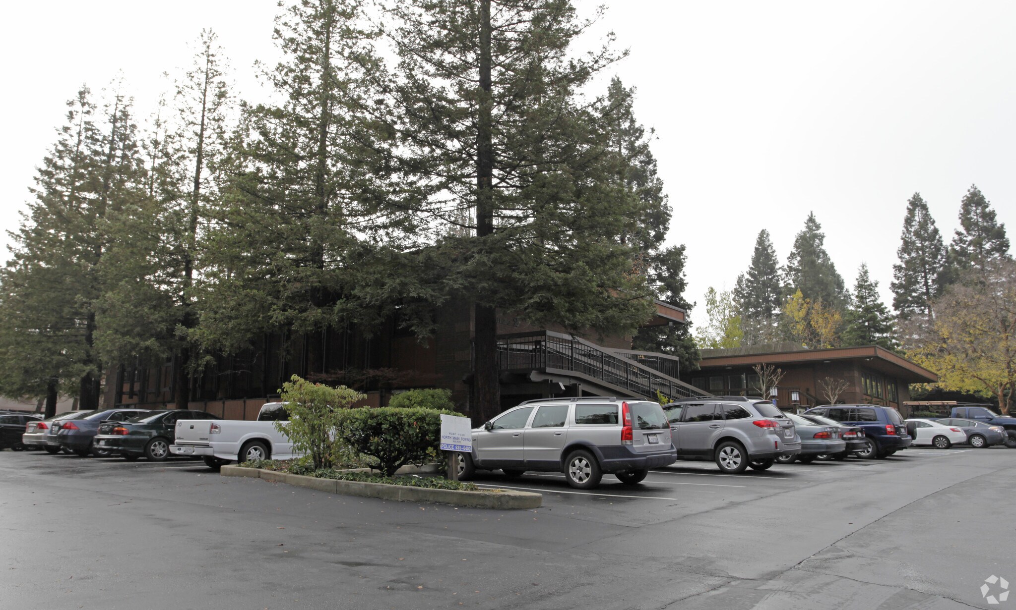 130 La Casa Via, Walnut Creek, CA à louer Photo principale– Image 1 sur 7