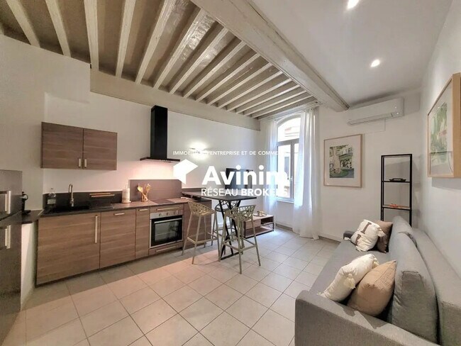 Plus de détails pour Local d’activités à vendre