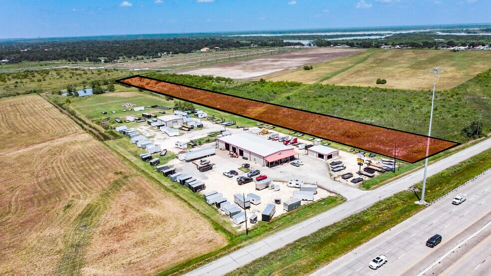 I-10, Mont Belvieu, TX à vendre - Photo de l’immeuble – Image 3 sur 5