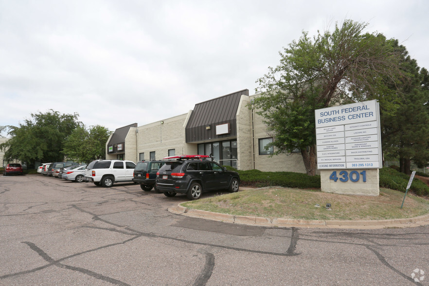 4301 S Federal Blvd, Englewood, CO à louer - Photo de l’immeuble – Image 1 sur 37