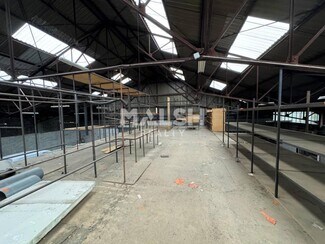 Plus de détails pour Local d’activités à vendre